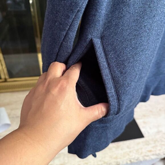 Moosejaw women’s pullover sweatshirt - Picture 5 of 10